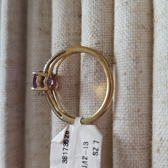 10K GOLD GENUINE AMETHYST & 1/20CTTW DIAMOND RING SIZE 7 - Picture 6 of 16